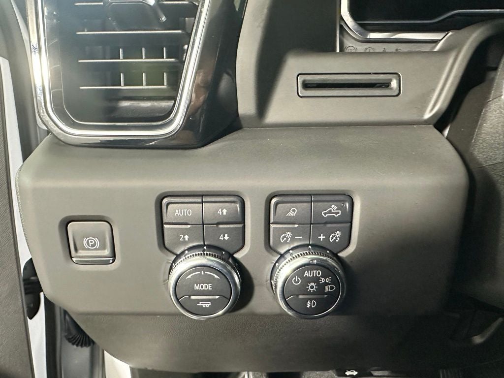 2025 GMC Sierra 2500HD Denali