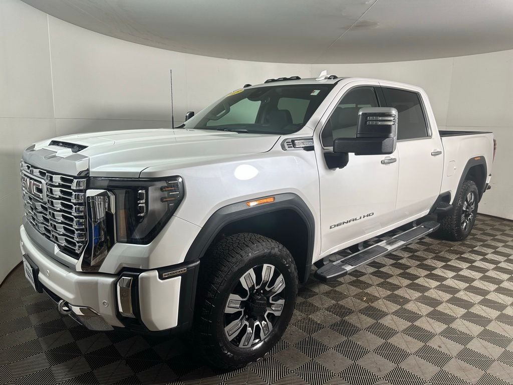 2025 GMC Sierra 2500HD Denali