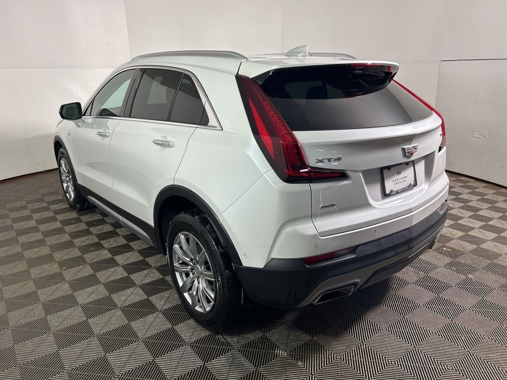 2023 Cadillac XT4 Premium Luxury