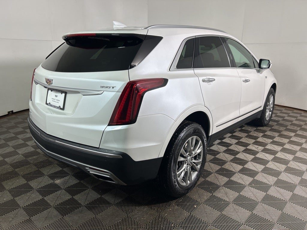 2022 Cadillac XT5 Premium Luxury