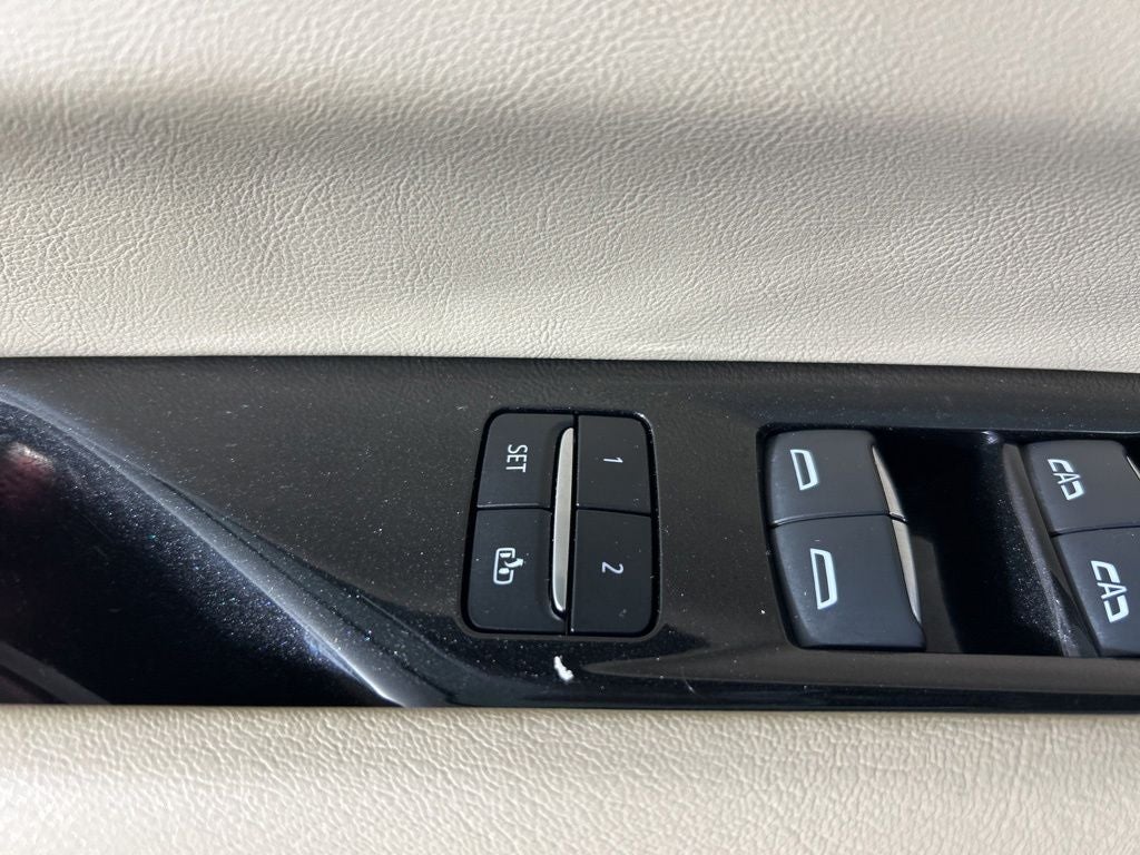 2023 Cadillac Escalade ESV Premium