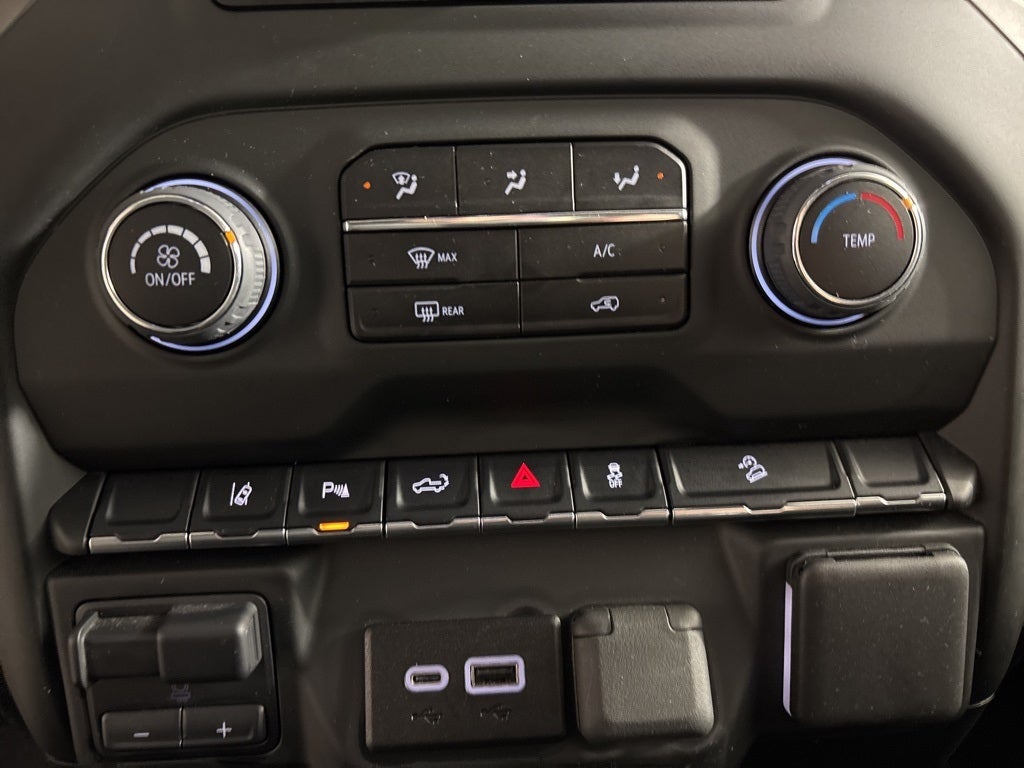 2024 Chevrolet Silverado 2500HD Custom