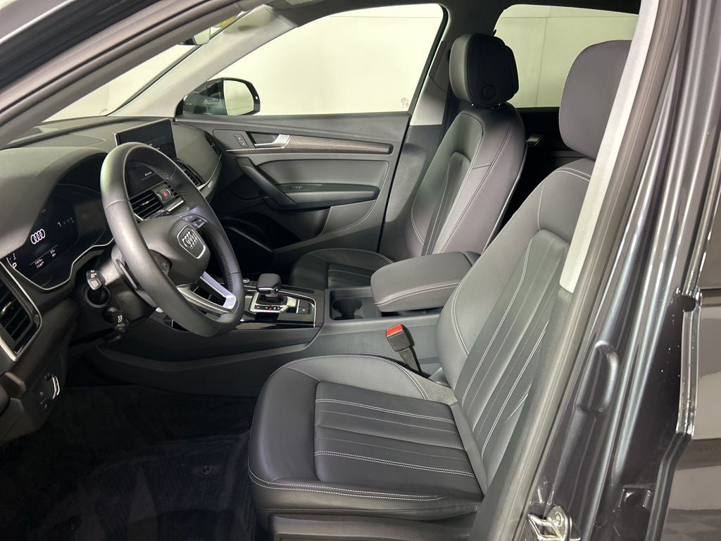 2025 Audi Q5 40 Premium quattro