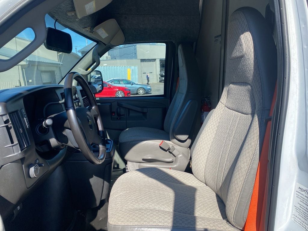 2022 Chevrolet Express 3500 Work Van Cutaway