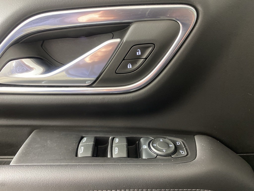 2024 Chevrolet Suburban LS