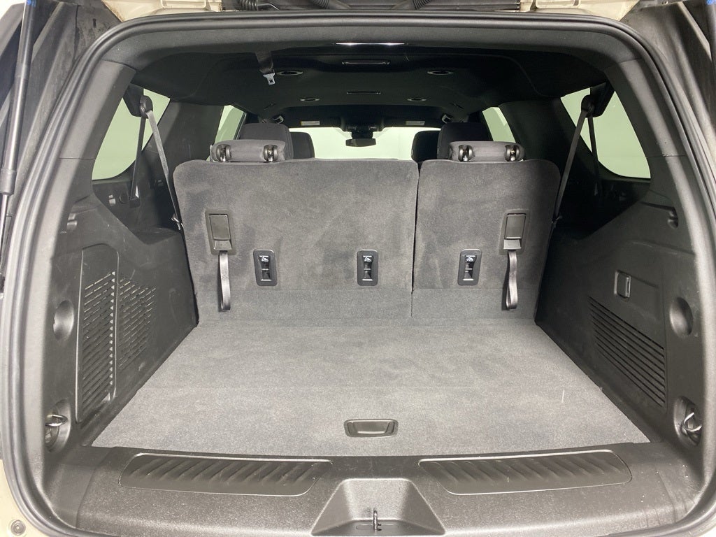 2024 Chevrolet Suburban LS