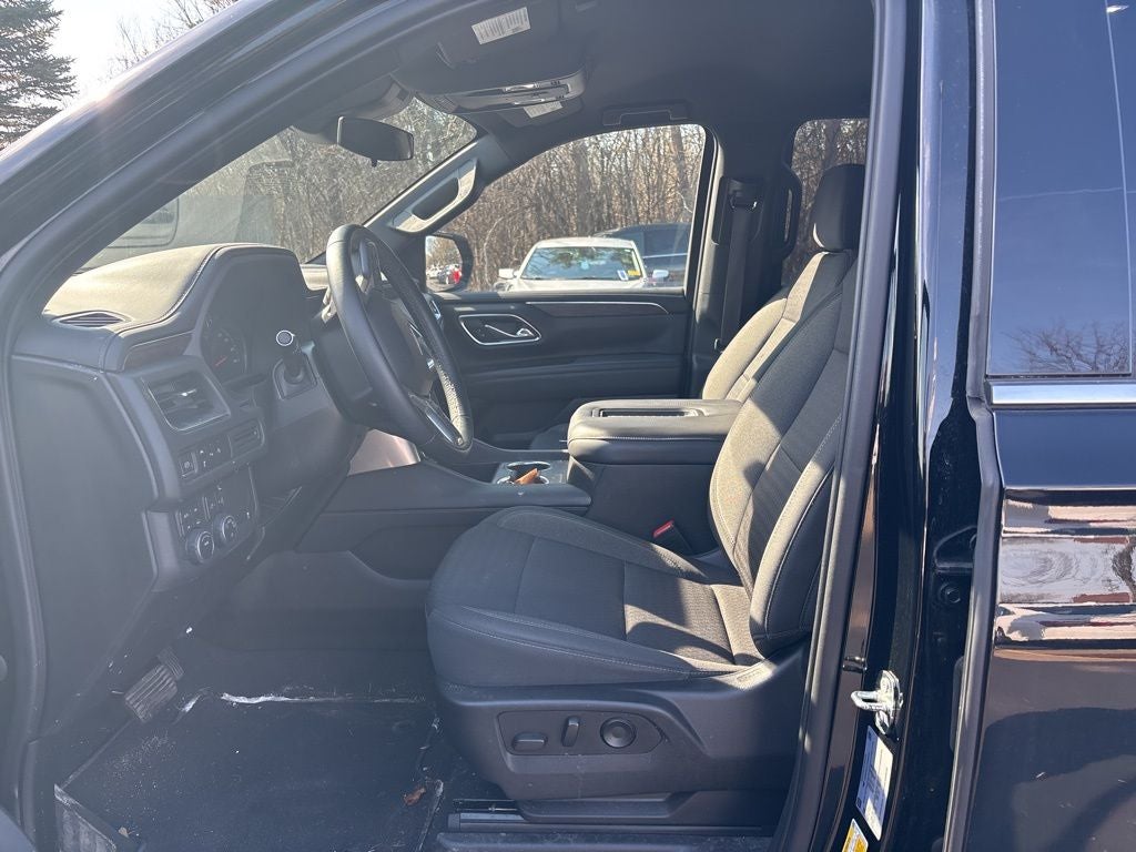 2023 Chevrolet Suburban LS