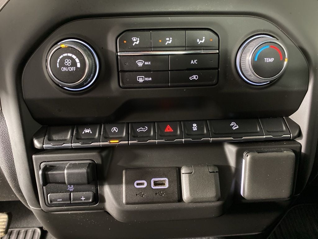 2023 Chevrolet Silverado 1500 Custom Trail Boss