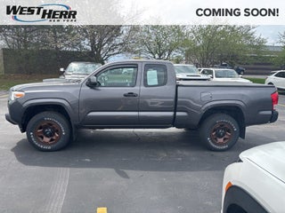 2016 Toyota Tacoma SR
