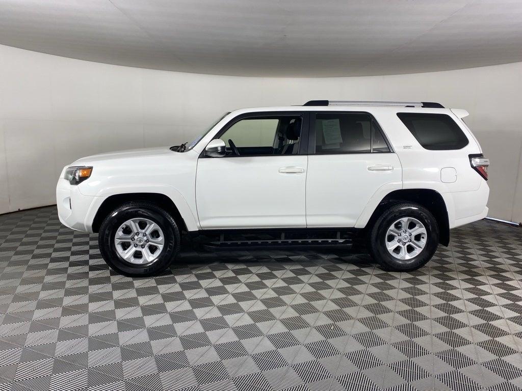 2022 Toyota 4Runner SR5