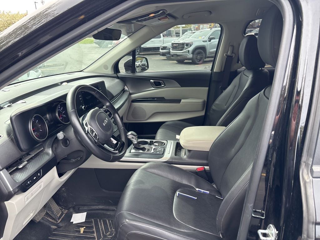 2022 Kia Carnival LXS