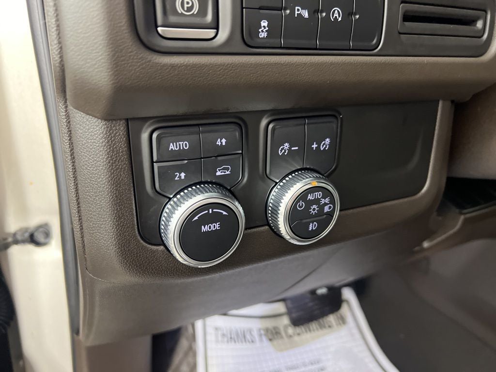 2023 GMC Yukon XL SLT