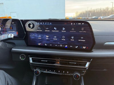 2025 Chevrolet Traverse LT 2LT