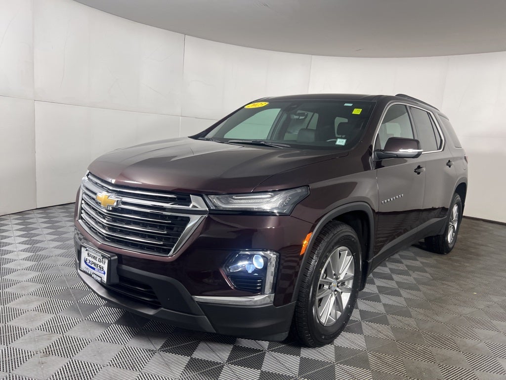 2023 Chevrolet Traverse LT Leather