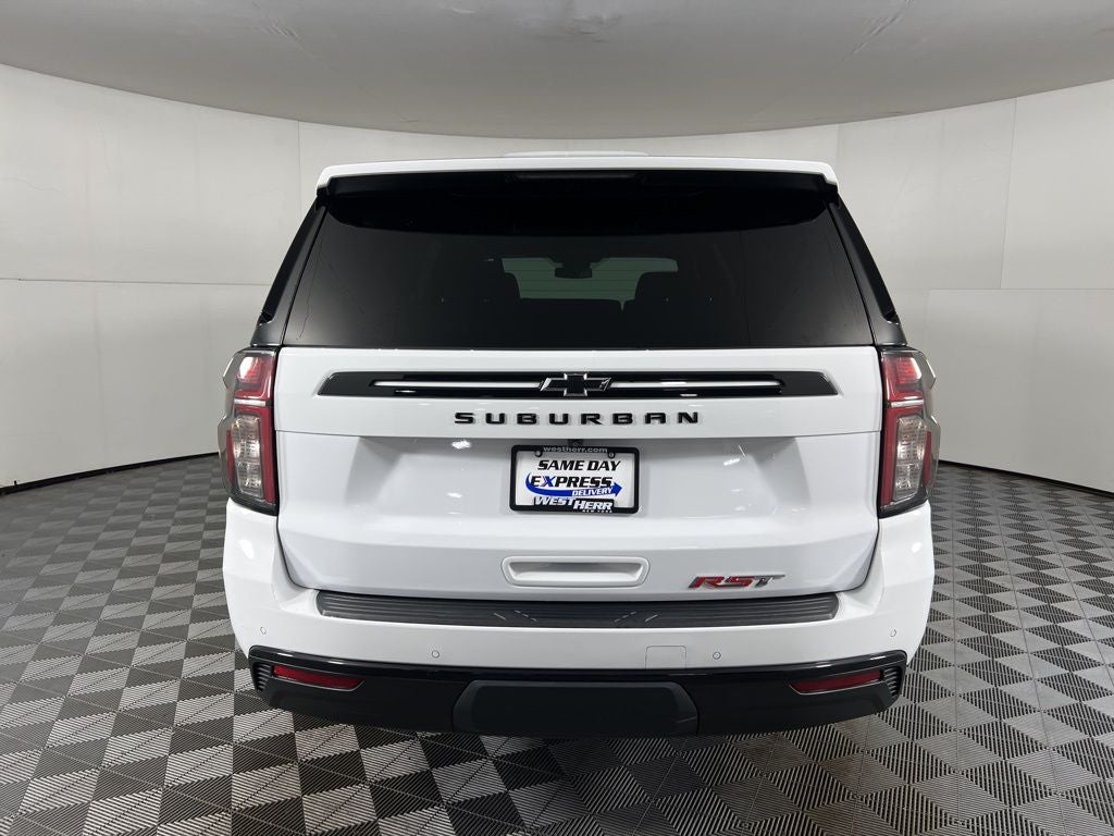2024 Chevrolet Suburban RST