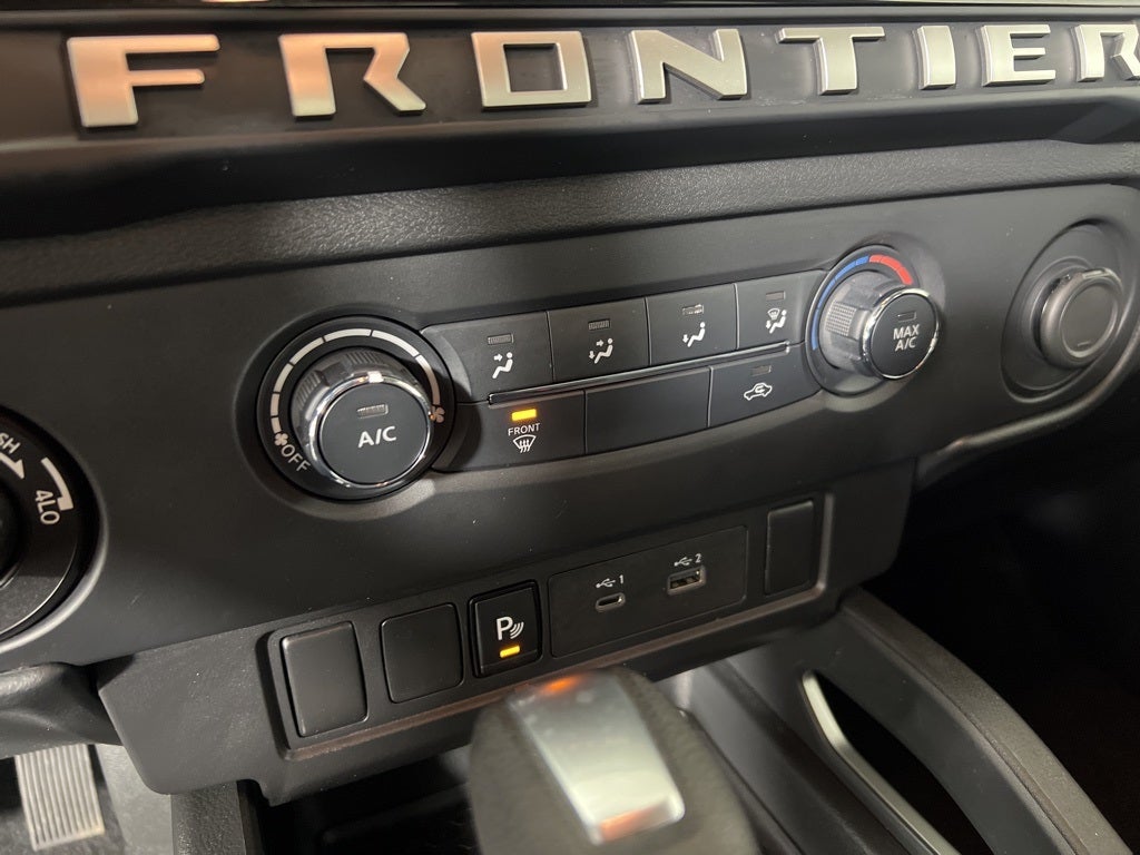 2025 Nissan Frontier SV