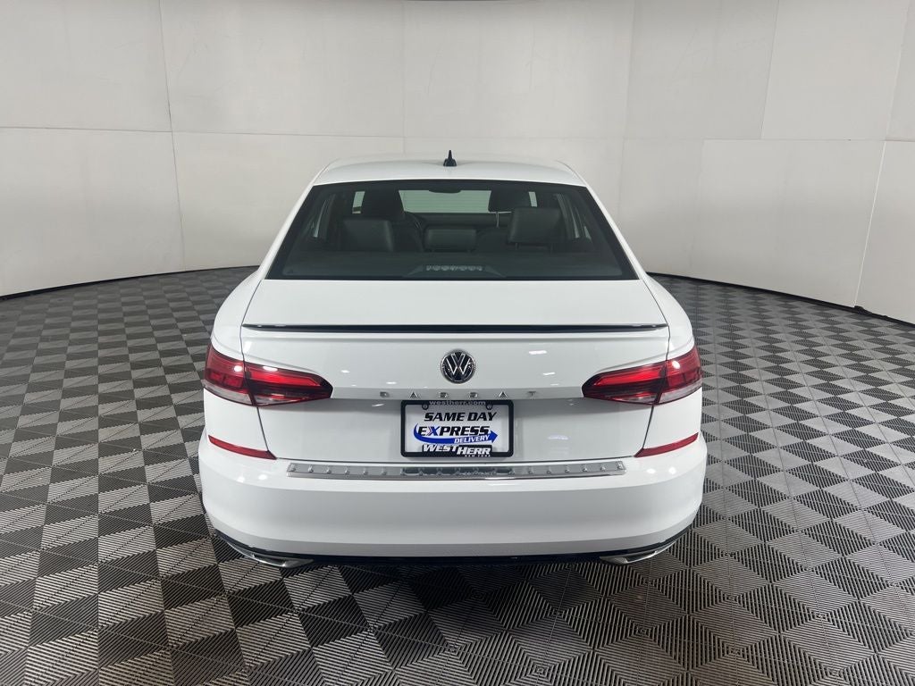 2021 Volkswagen Passat 2.0T R-Line