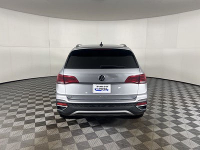2024 Volkswagen Taos 1.5T SE