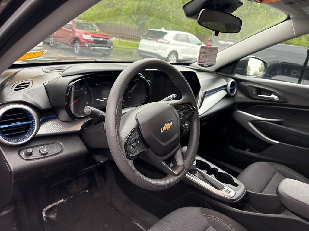 2025 Chevrolet Trax LS