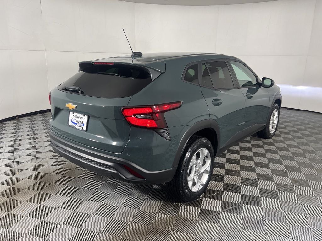2025 Chevrolet Trax LS