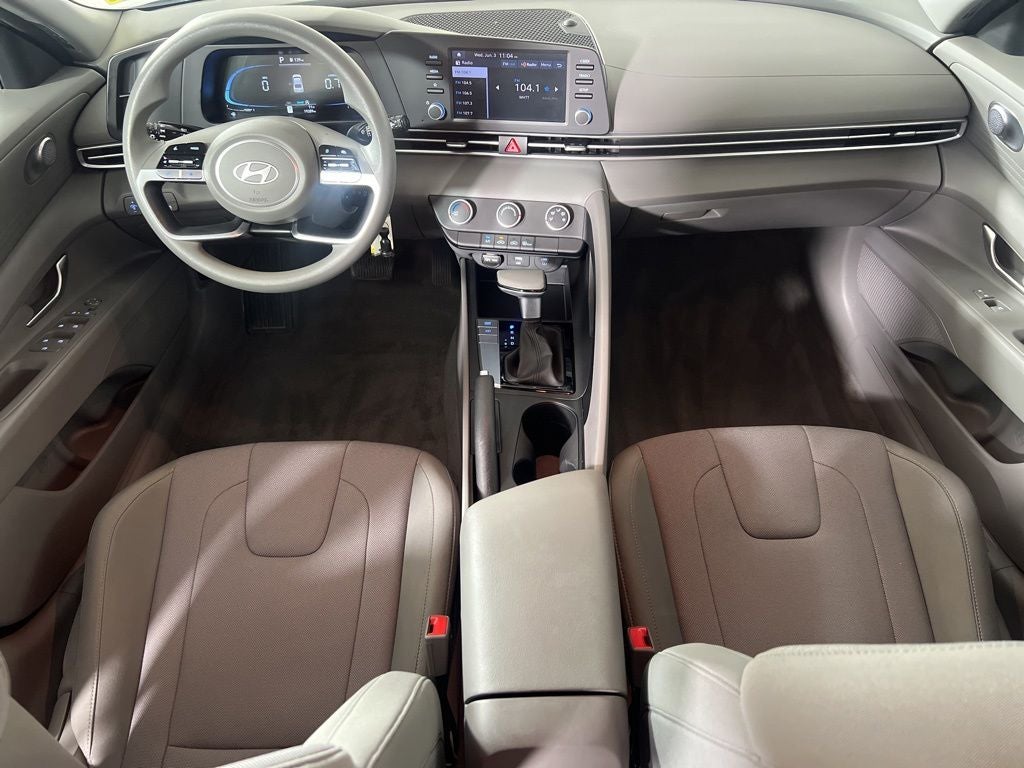 2024 Hyundai Elantra SE