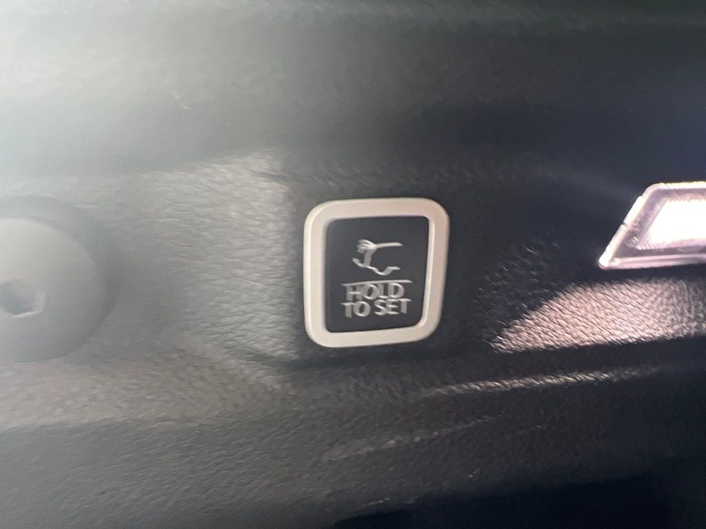 2022 Jeep Grand Cherokee L Laredo