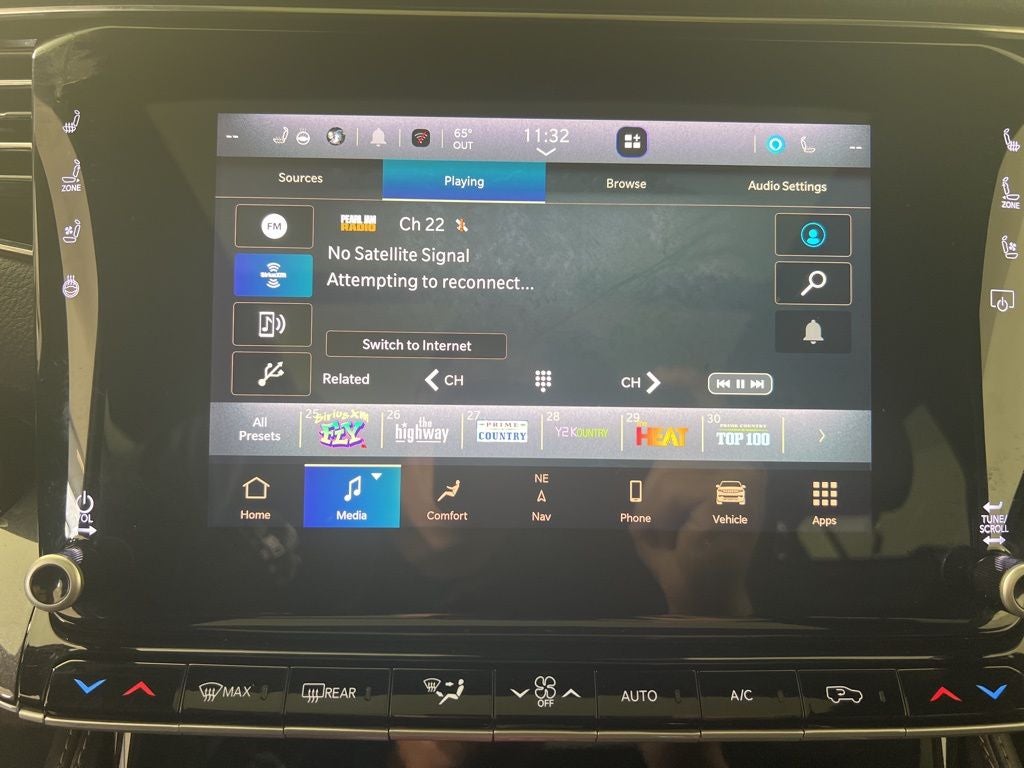 2023 Jeep Wagoneer Base