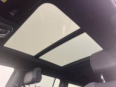 2023 Jeep Wagoneer Base