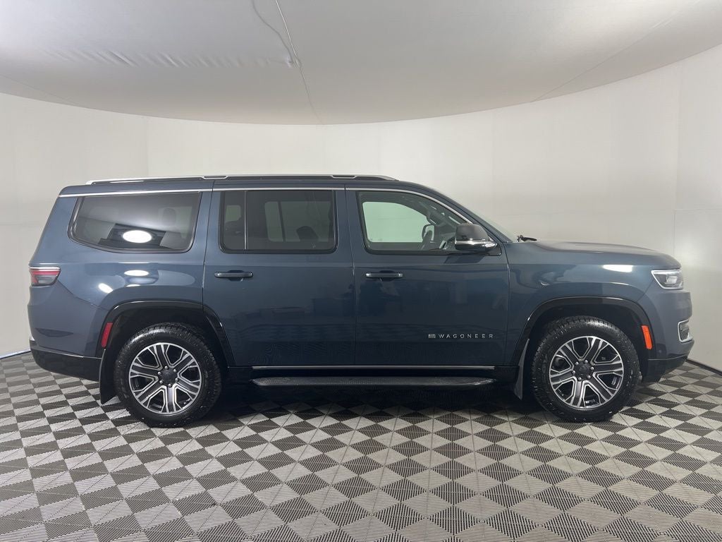 2023 Jeep Wagoneer Base