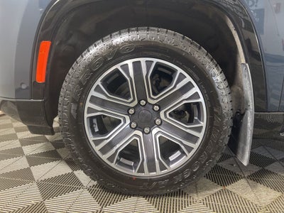 2023 Jeep Wagoneer Base