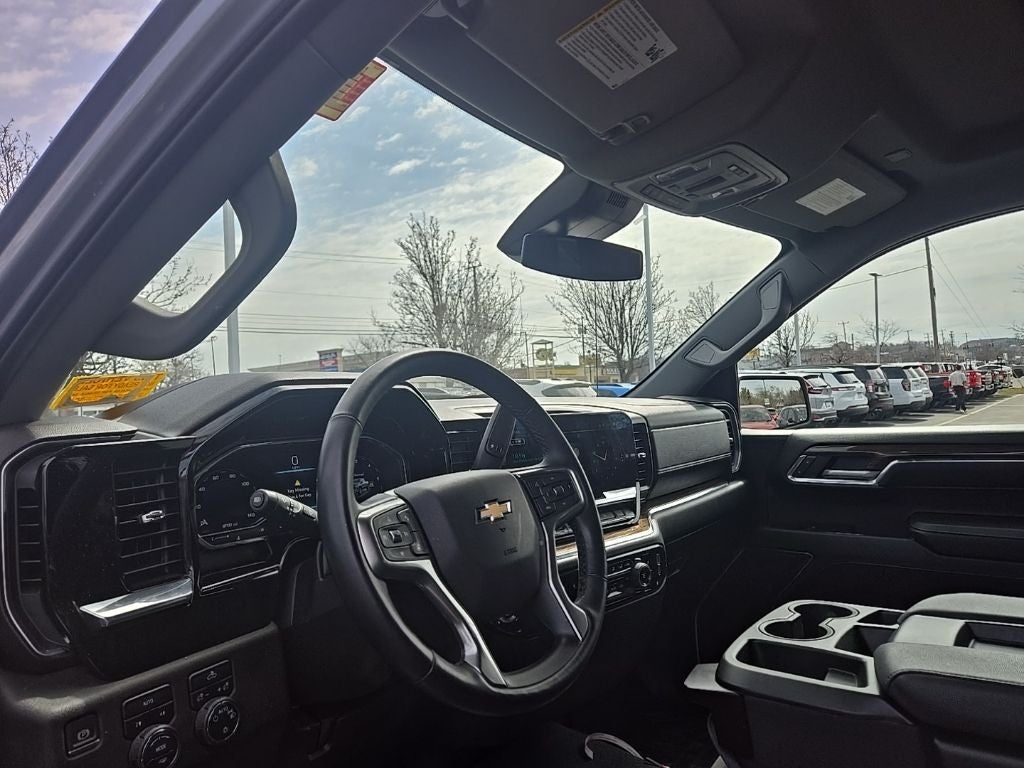 2024 Chevrolet Silverado 1500 LT LT1