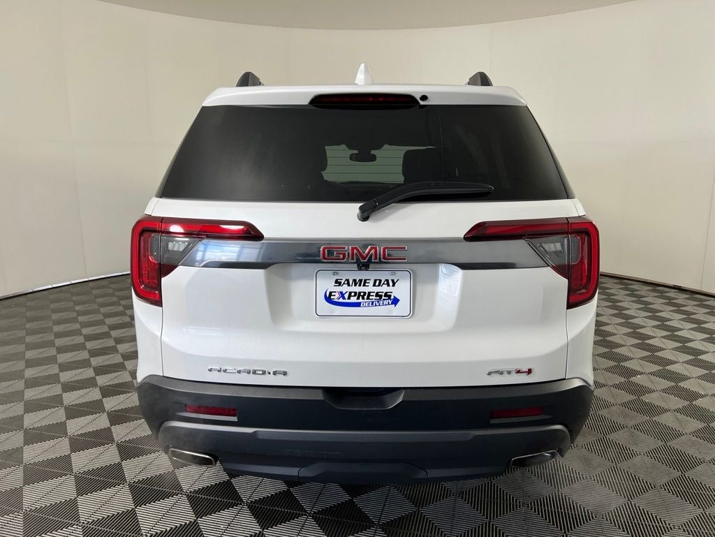 2023 GMC Acadia AT4