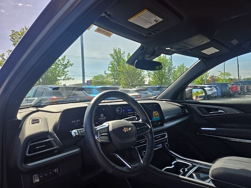 2024 Chevrolet Traverse LS