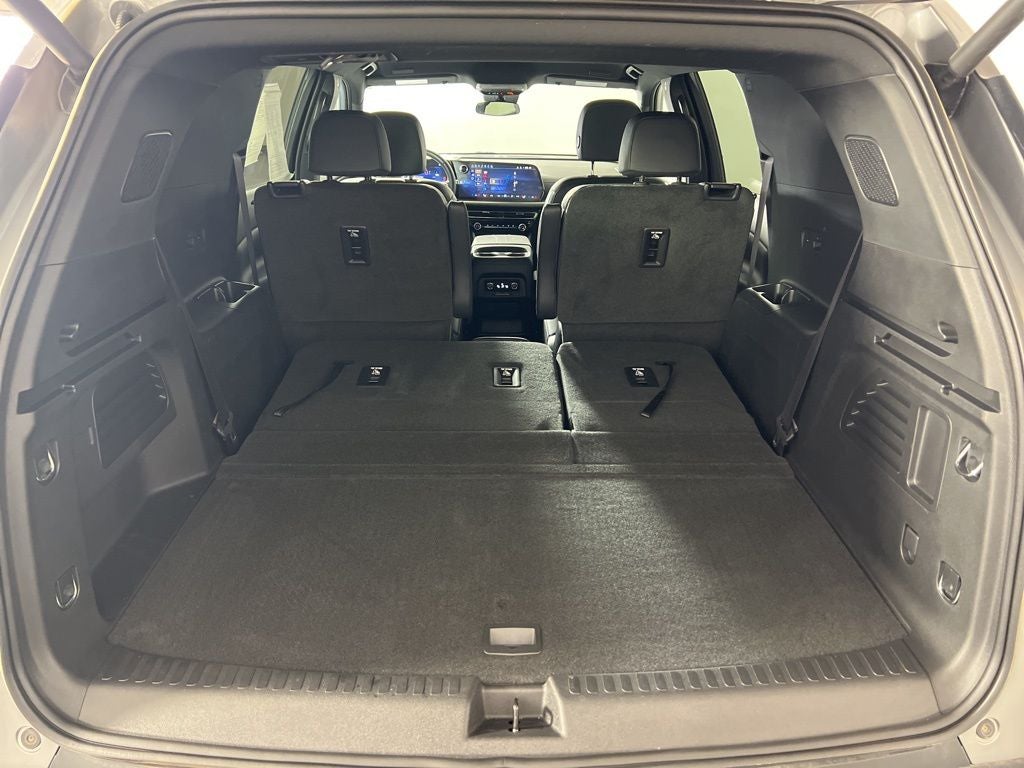 2025 Chevrolet Traverse LT 2LT