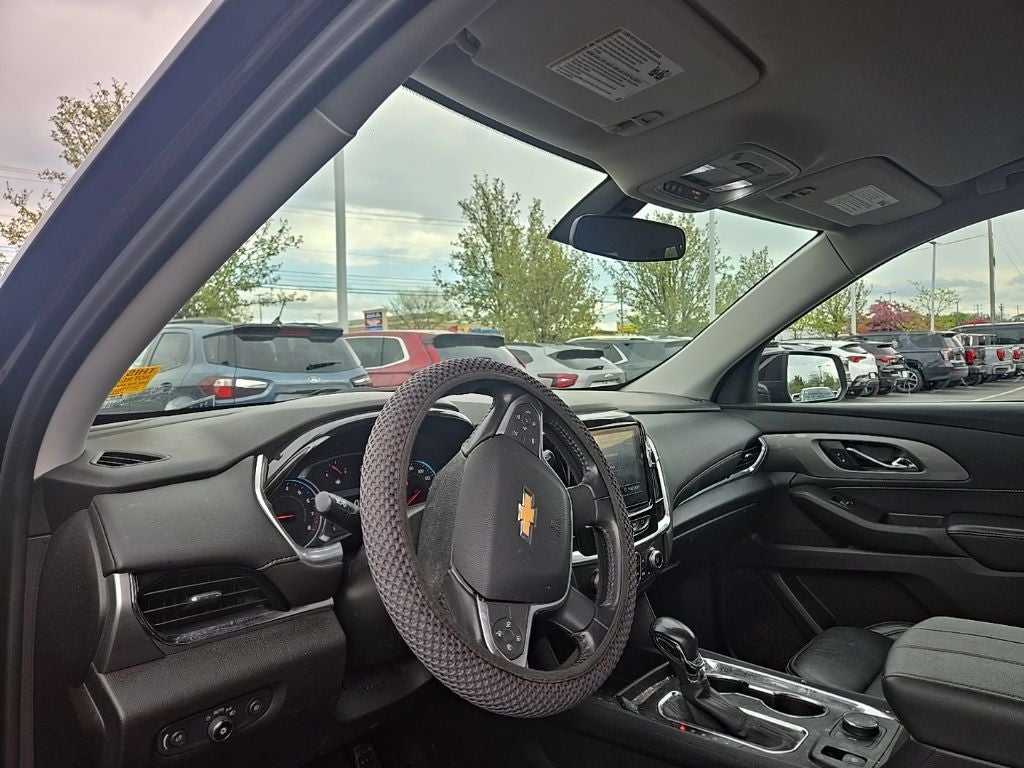 2021 Chevrolet Traverse LT Leather