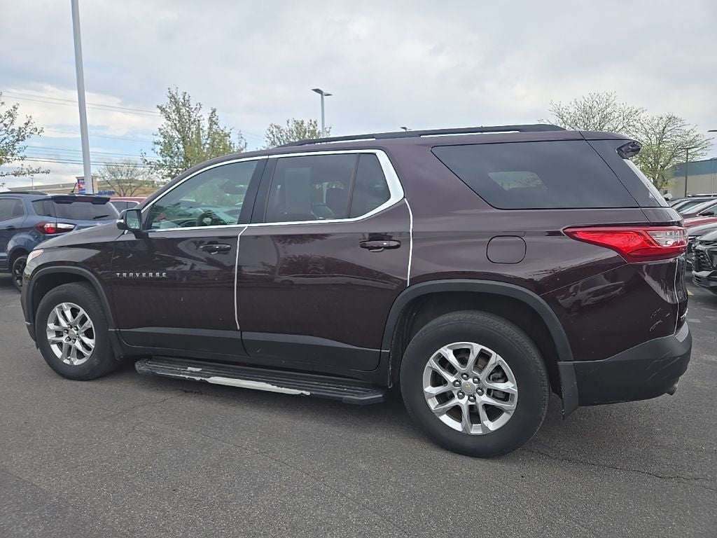 2021 Chevrolet Traverse LT Leather