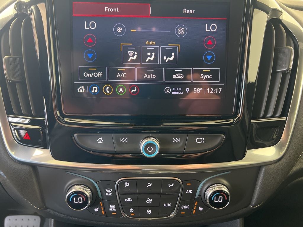 2023 Chevrolet Traverse LT Leather