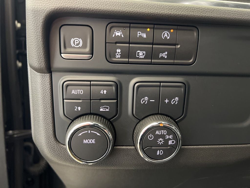 2025 Chevrolet Tahoe RST