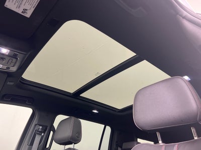 2022 Chevrolet Suburban RST