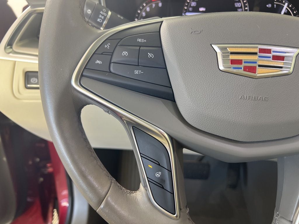 2017 Cadillac XT5 Luxury