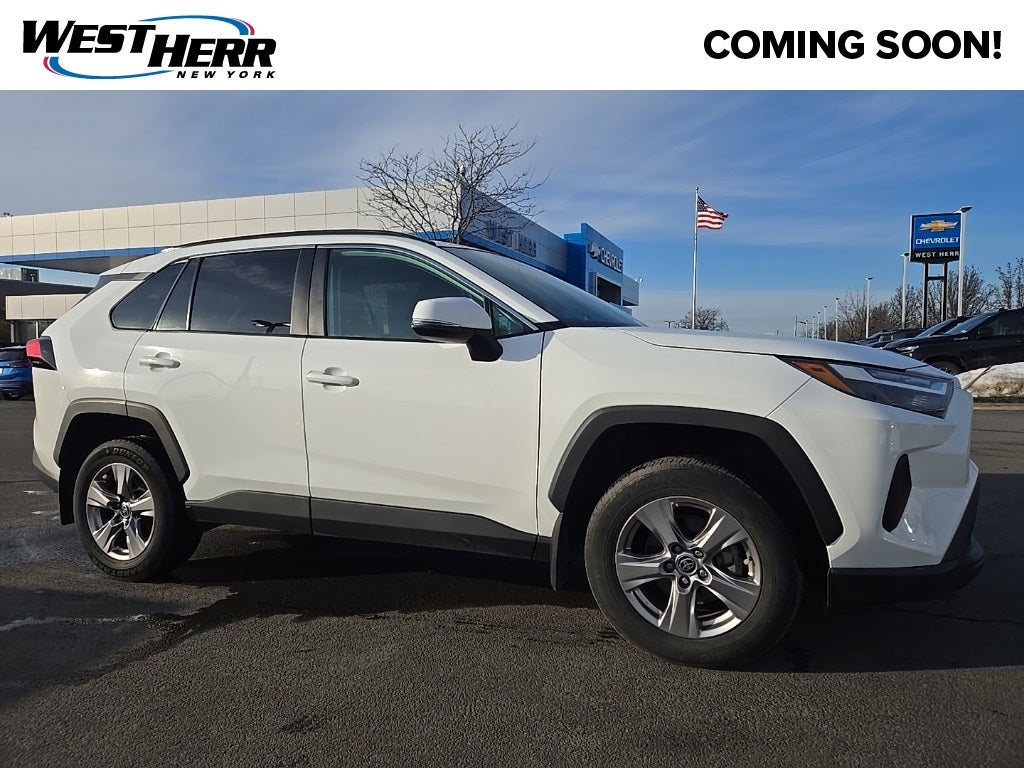 2022 Toyota RAV4 XLE