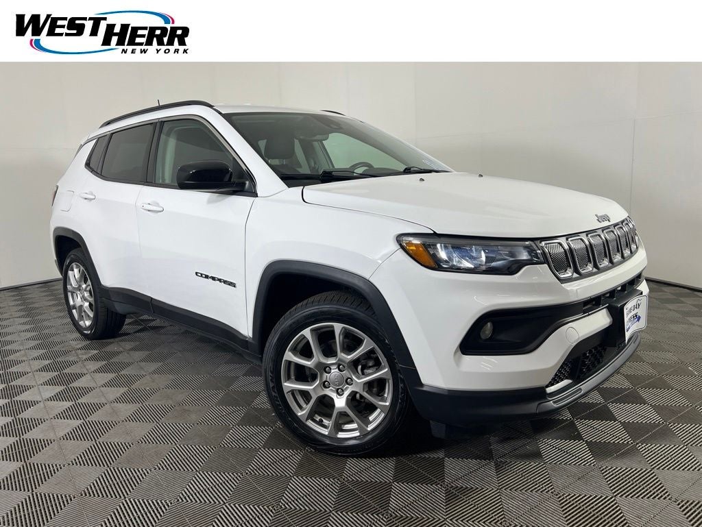 2022 Jeep Compass Latitude Lux