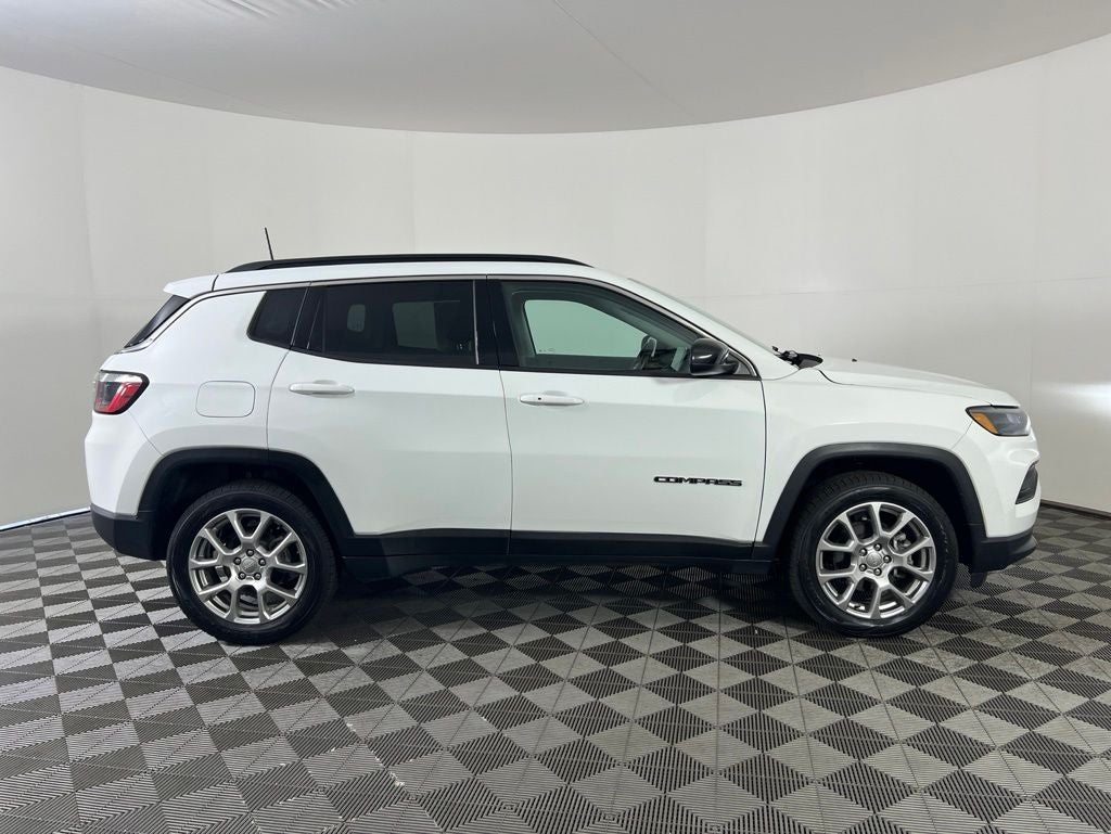 2022 Jeep Compass Latitude Lux