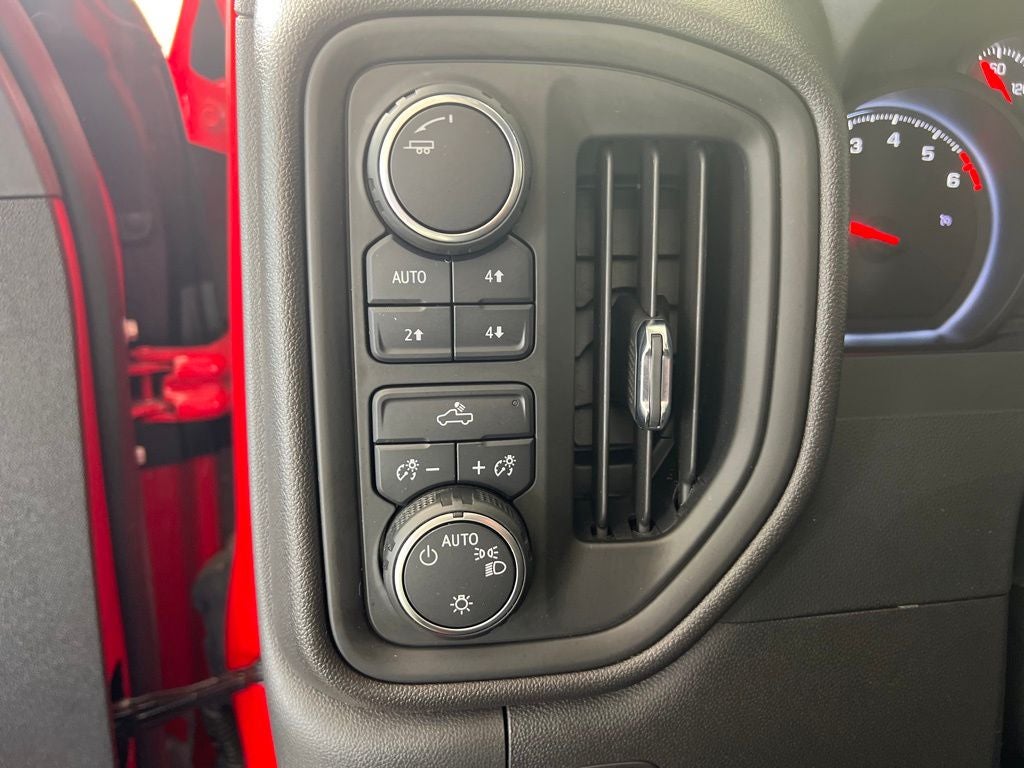 2023 Chevrolet Silverado 1500 Custom Trail Boss