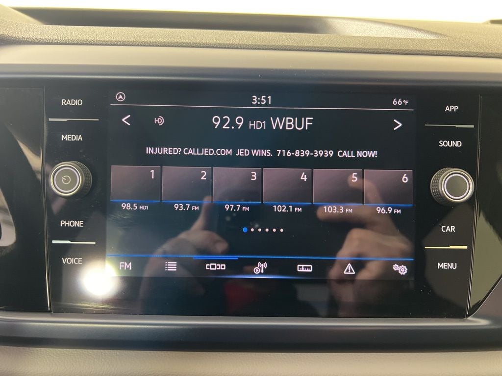 2023 Volkswagen Taos 1.5T SE