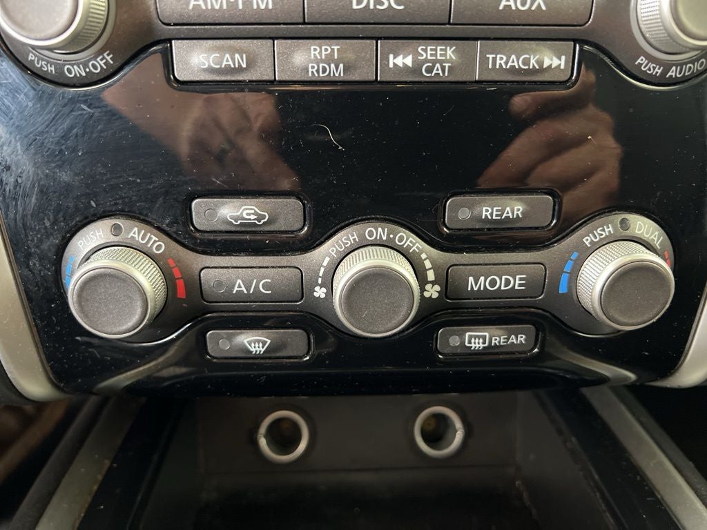 2015 Nissan Pathfinder SV