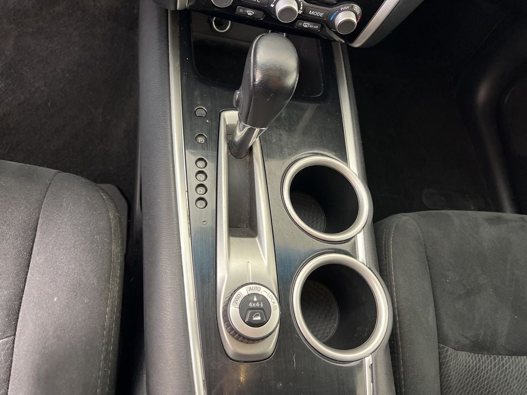 2015 Nissan Pathfinder SV