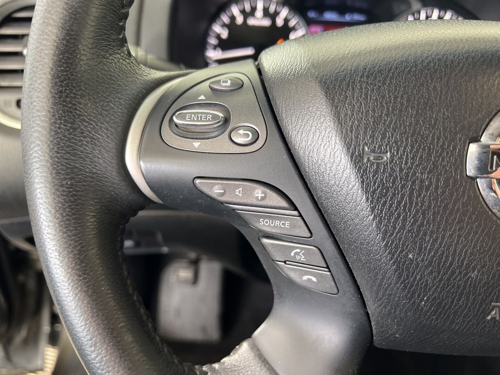 2015 Nissan Pathfinder SV