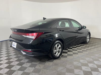 2023 Hyundai Elantra SE