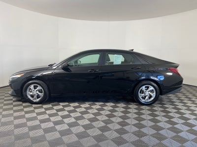 2023 Hyundai Elantra SE